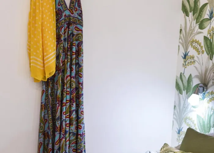 Apartament Valley Mills Window *