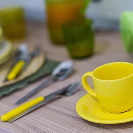 Apartament Valley Mills Window *