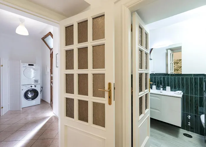 Апартаменти Valley Mills Window